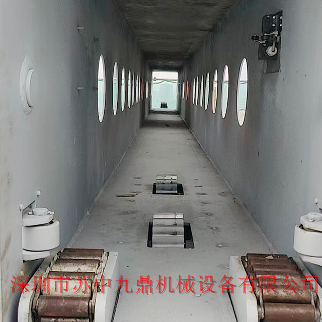 深圳市苏中九鼎机械设备有限公司-擦窗机